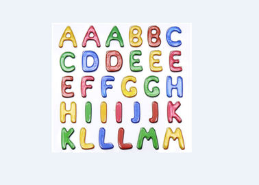De gekleurde Stickers van het Douane Gezwollen Alfabet voor Babyzaal Muurdecor Vriendschappelijke Eco